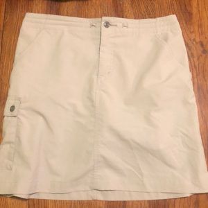 Patagonia Skirt with Shorts Under Khaki Women’s 6